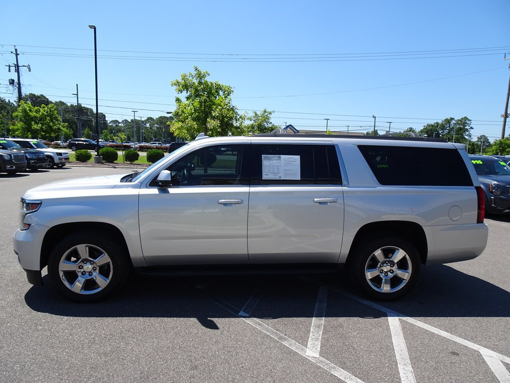 2018 Chevrolet Suburban Image 6