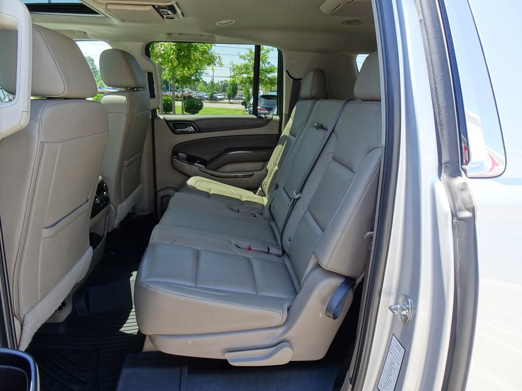 2018 Chevrolet Suburban Image 14