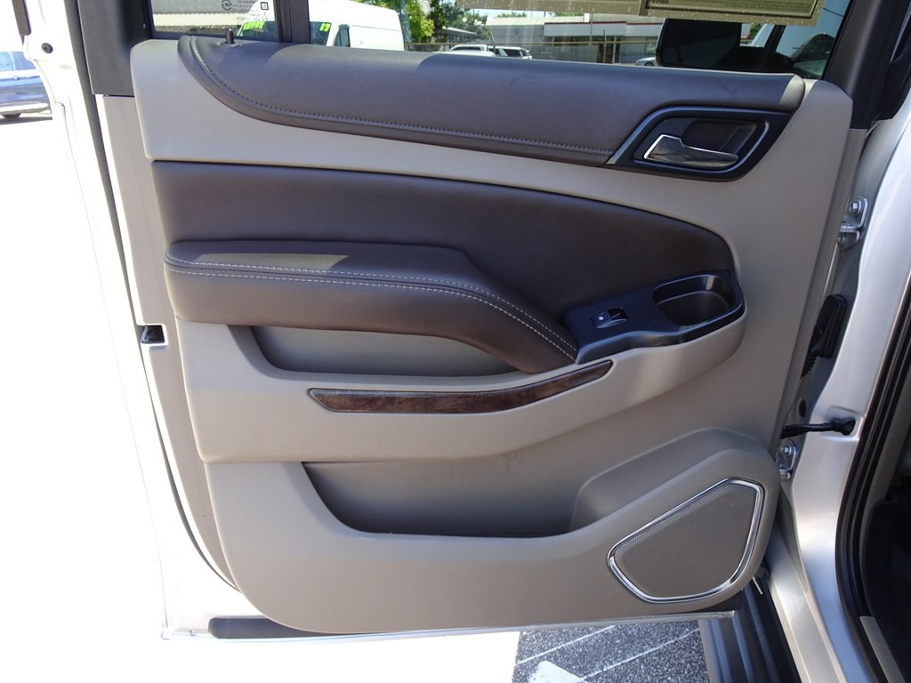 2018 Chevrolet Suburban Image 15