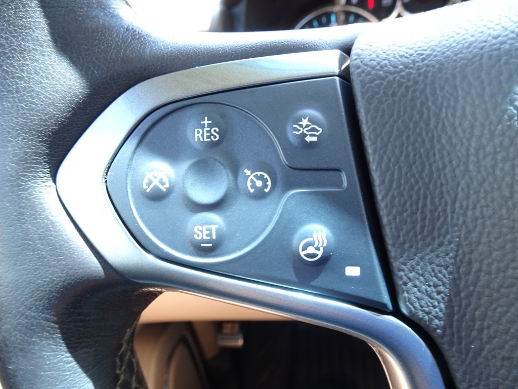 2018 Chevrolet Suburban Image 32