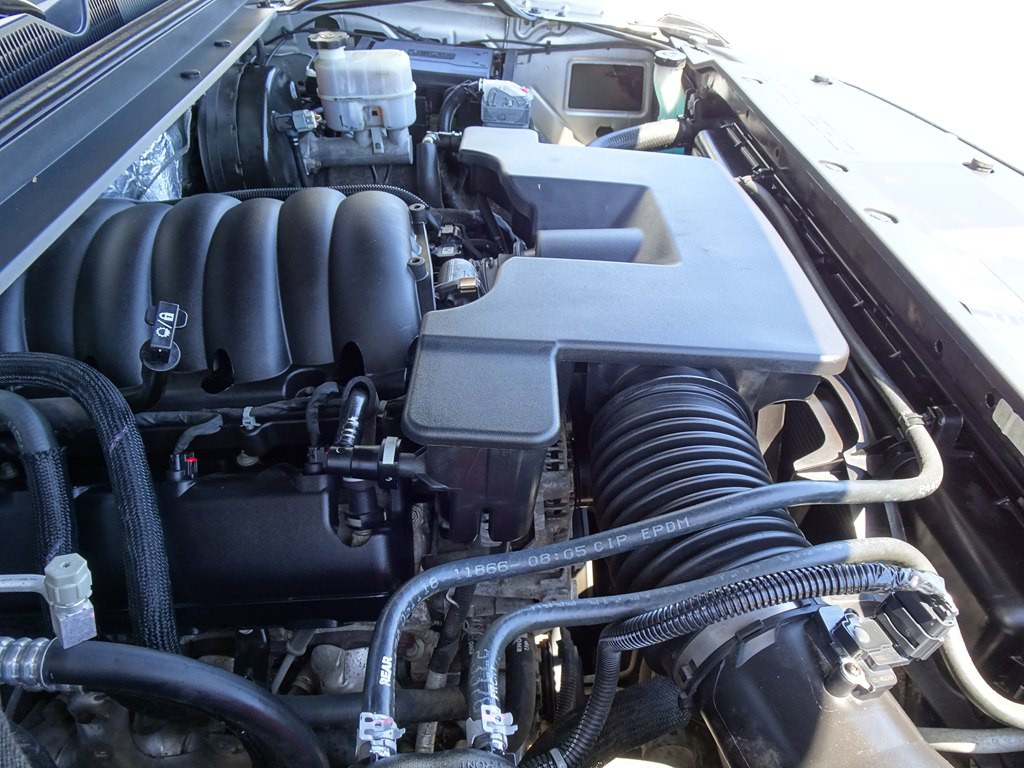 2018 Chevrolet Suburban Image 38