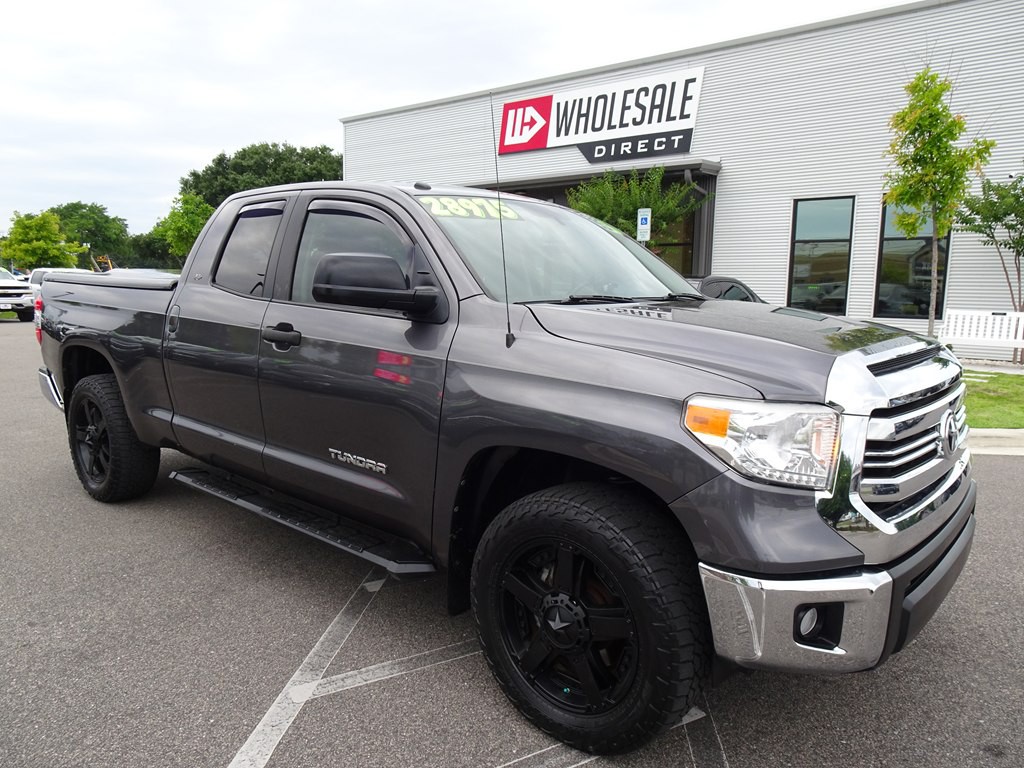 2017 Toyota Tundra Image 1