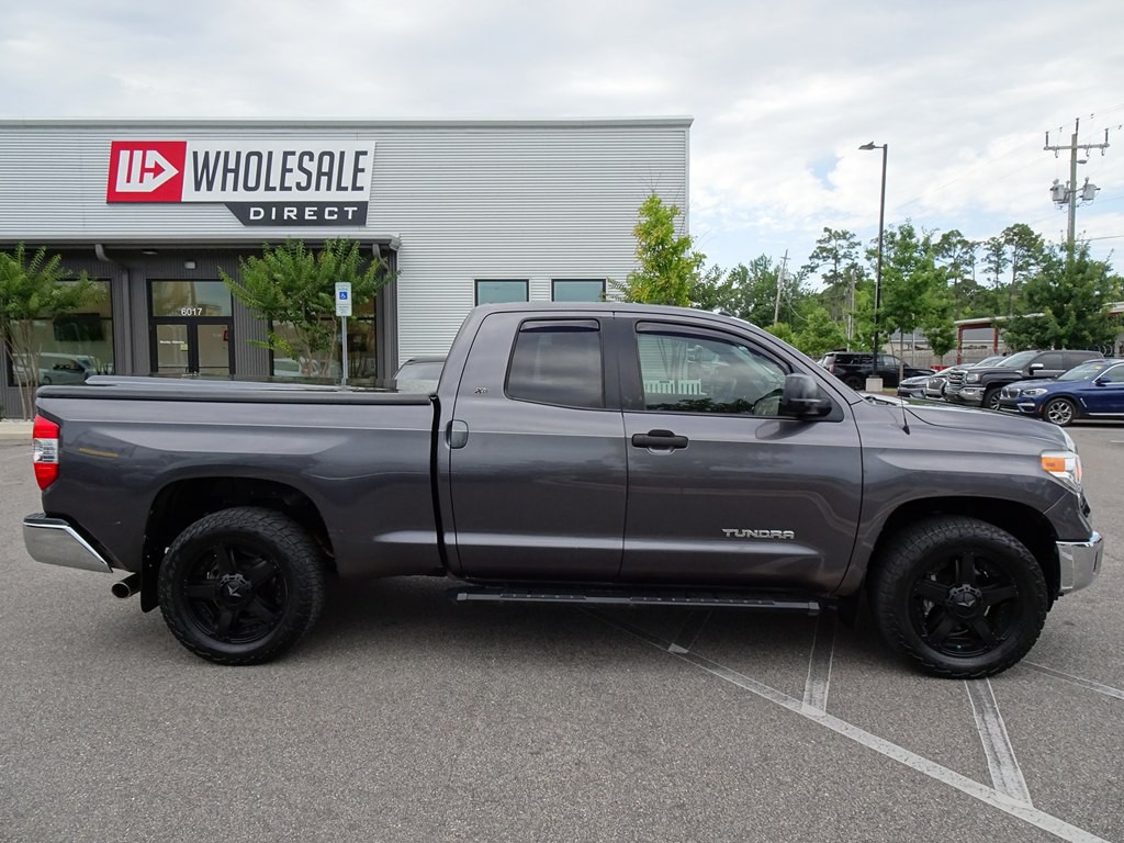 2017 Toyota Tundra Image 2