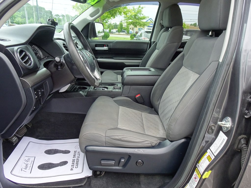 2017 Toyota Tundra Image 9