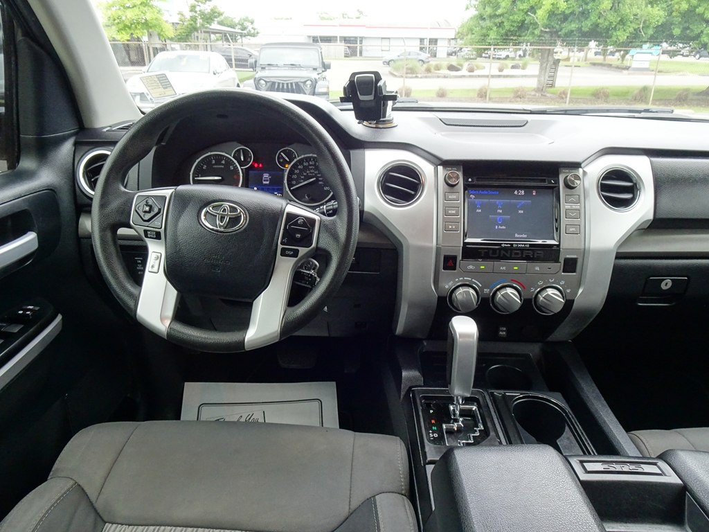 2017 Toyota Tundra Image 19