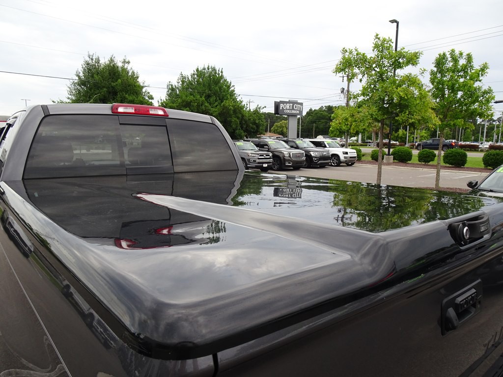 2017 Toyota Tundra Image 24