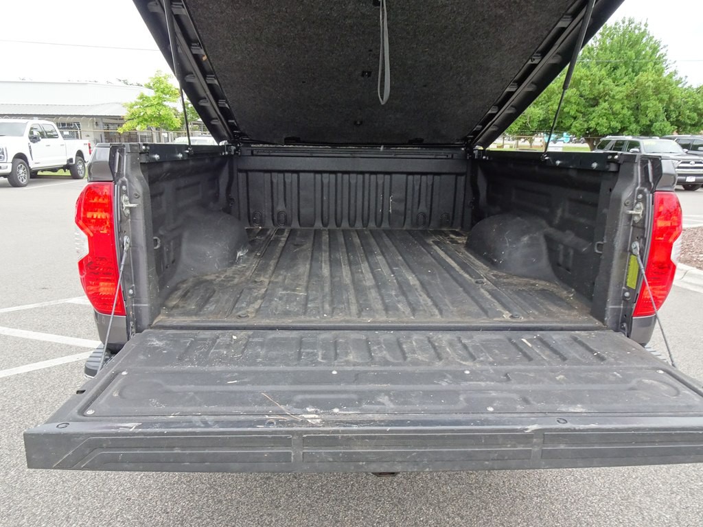 2017 Toyota Tundra Image 25