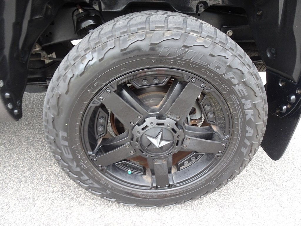 2017 Toyota Tundra Image 32