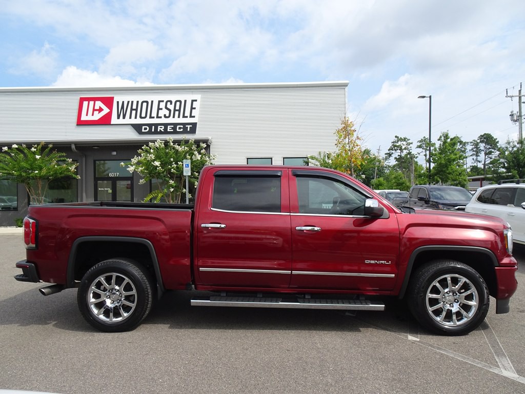 2017 GMC Sierra Image 2