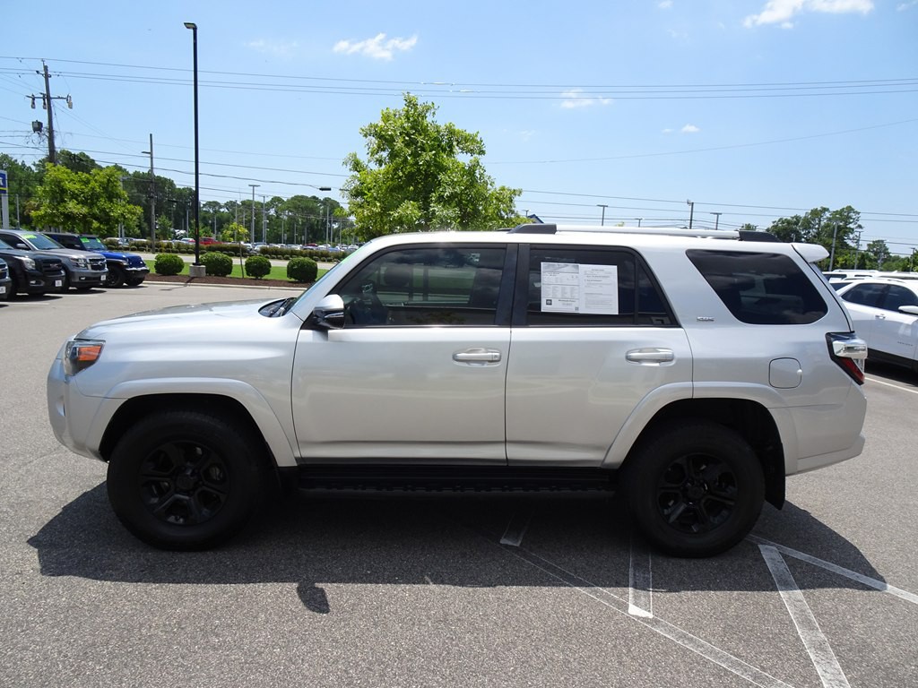 2021 Toyota 4Runner Image 4