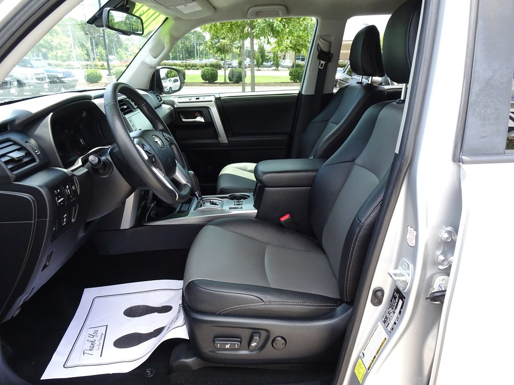 2021 Toyota 4Runner Image 7