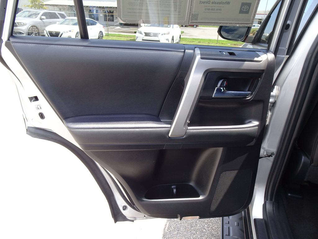 2021 Toyota 4Runner Image 12