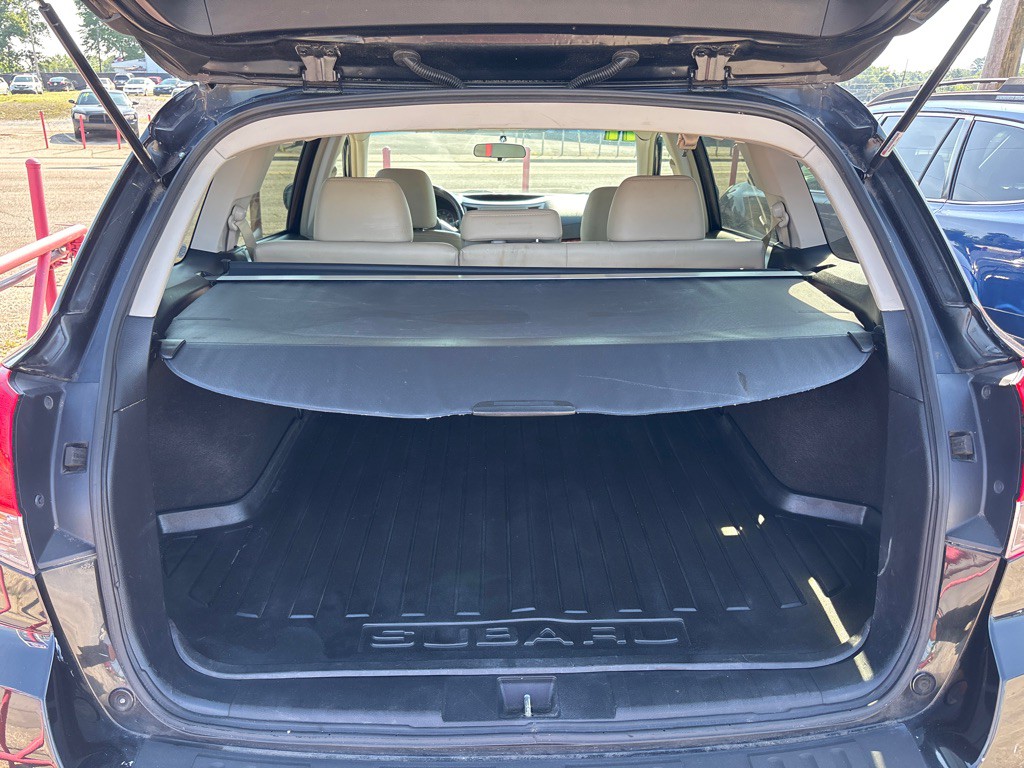 2011 Subaru Outback Image 5