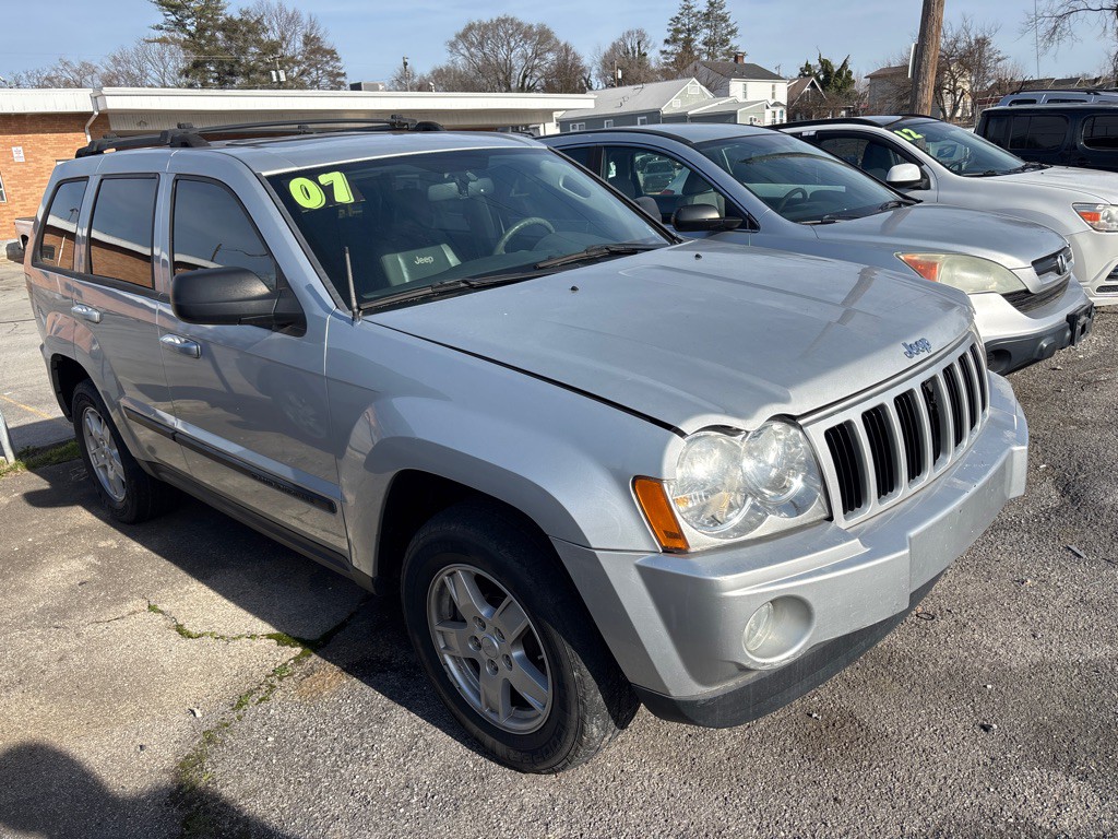 2007 Jeep Grand Cherokee Image 2