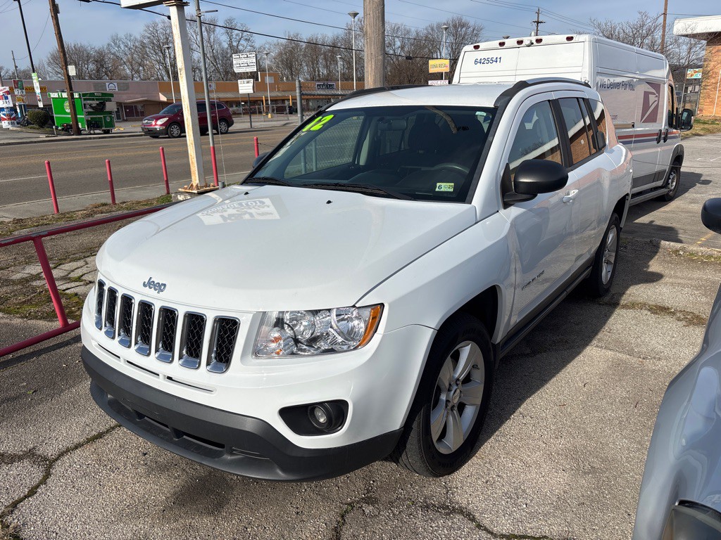 2012 Jeep Compass Image 1