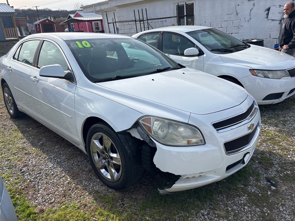 2010 Chevrolet Malibu Image 1