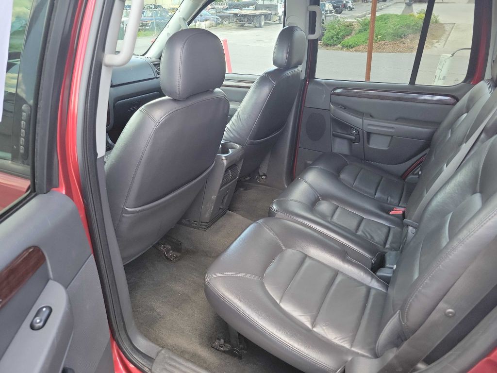 2005 Ford Explorer Image 7