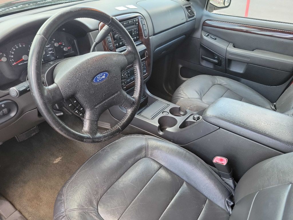 2005 Ford Explorer Image 9