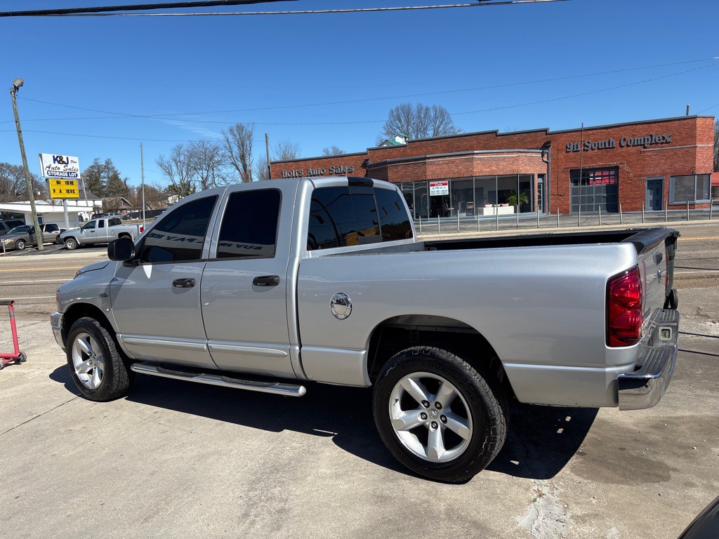 2007 Dodge Ram 1500 Image 2