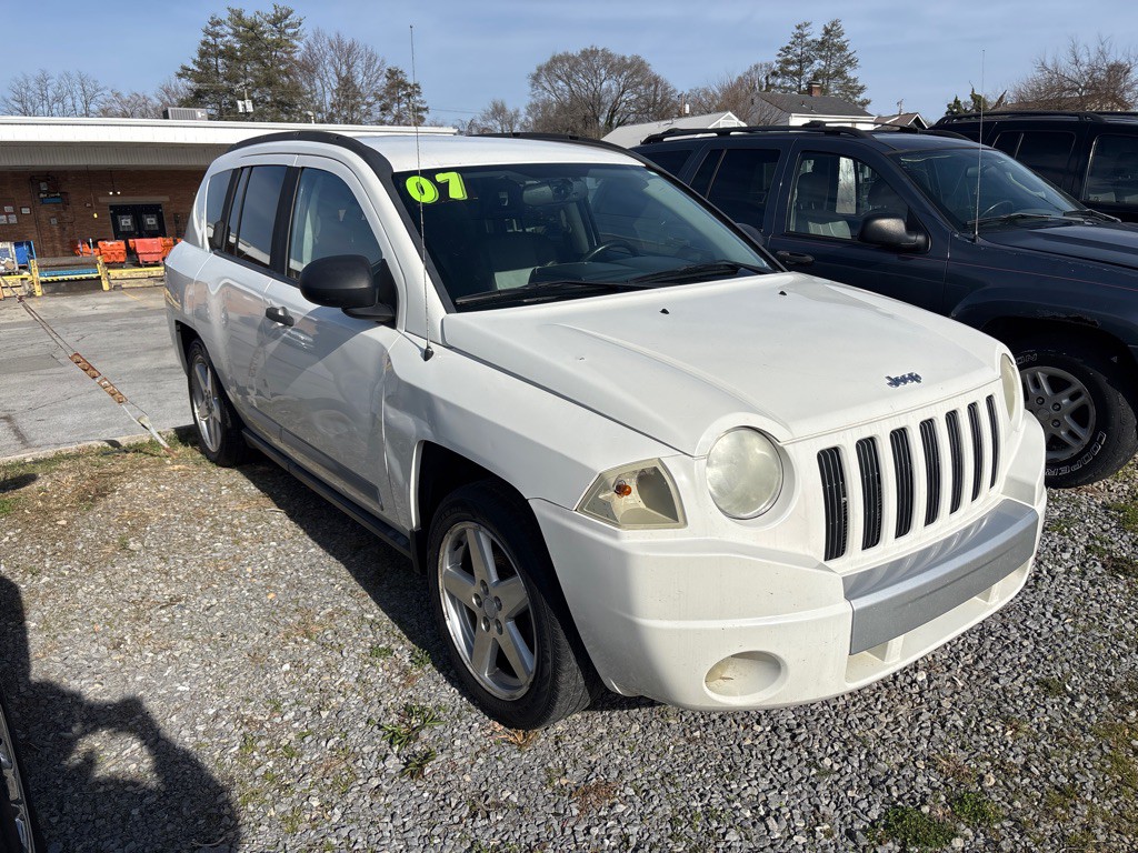 2007 Jeep Compass Image 1