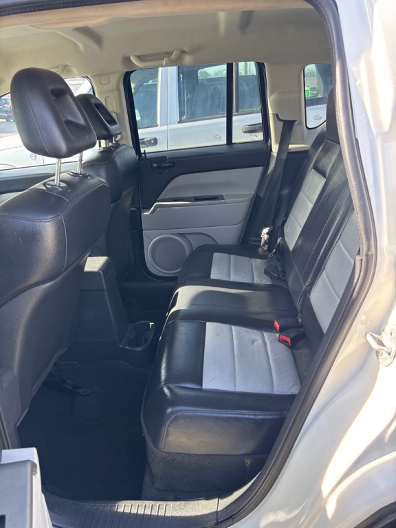 2007 Jeep Compass Image 4