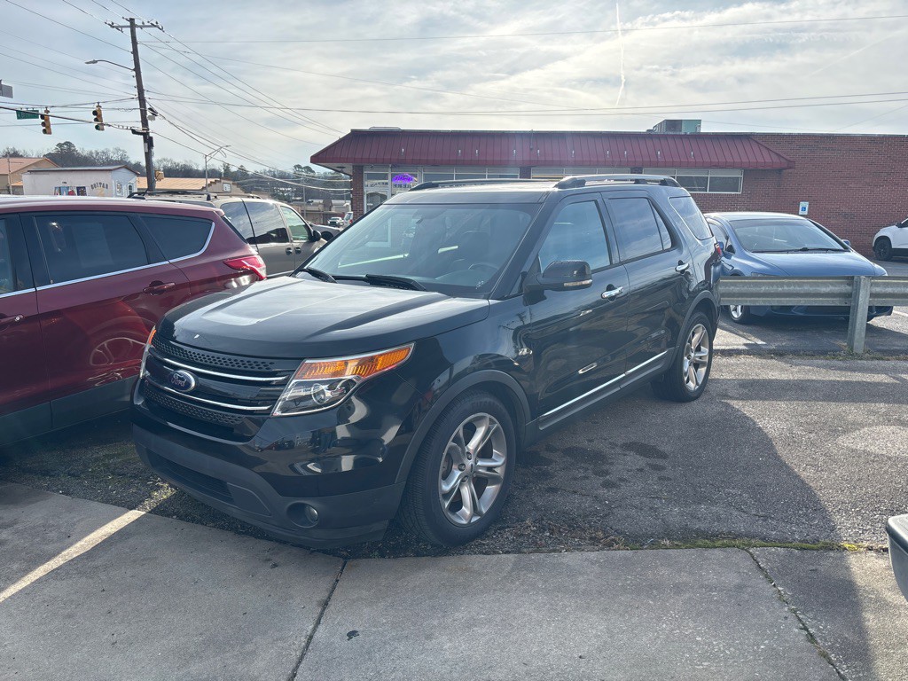 2015 Ford Explorer Image 1