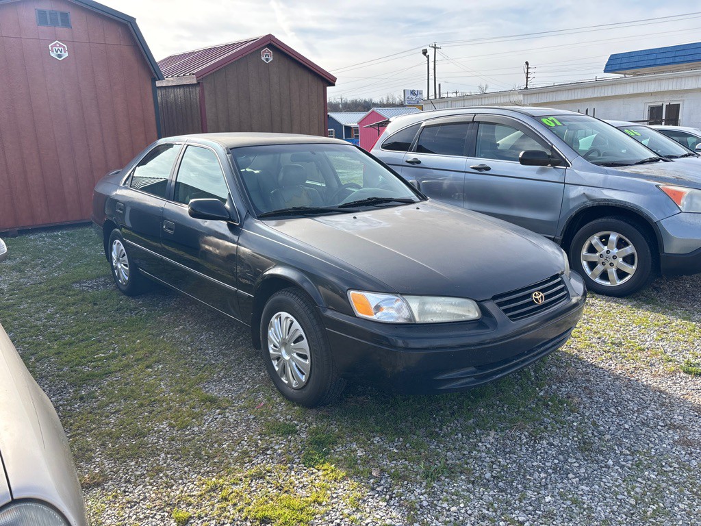 1998 Toyota Camry Image 1