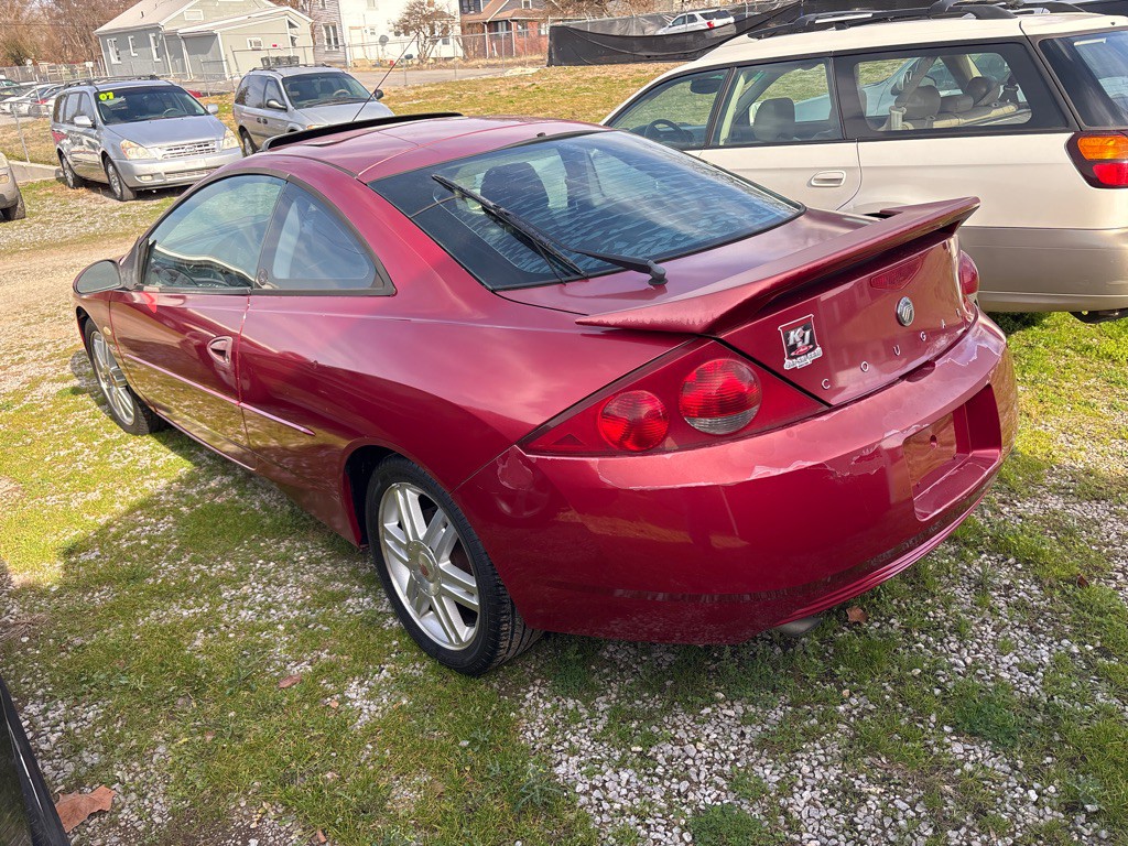 2002 Mercury Cougar Image 4