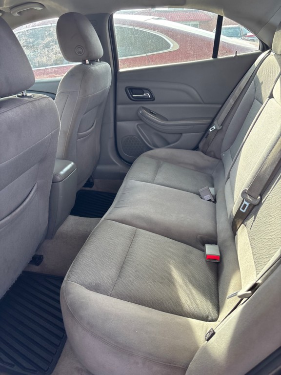 2014 Chevrolet Malibu Image 4