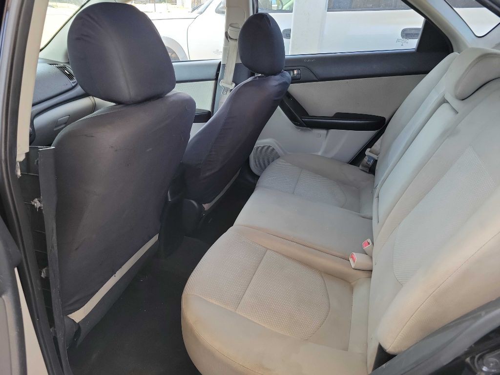 2011 Kia Forte Image 10
