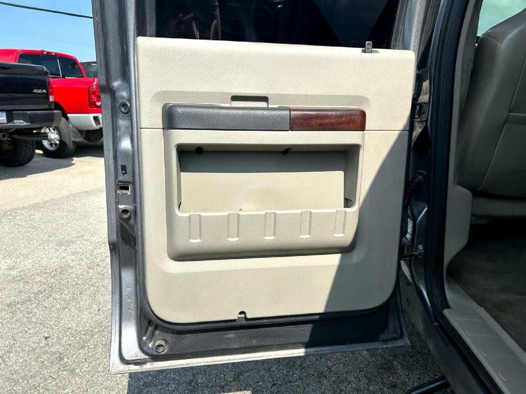 2010 Ford F-250 Image 13