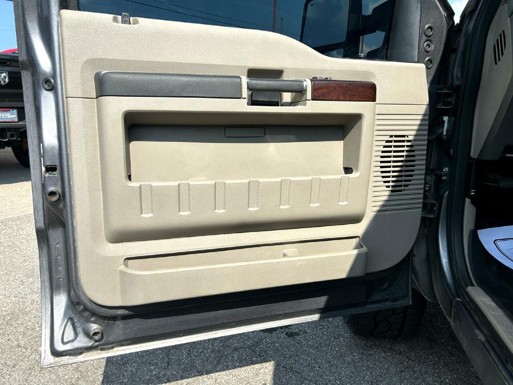 2010 Ford F-250 Image 18