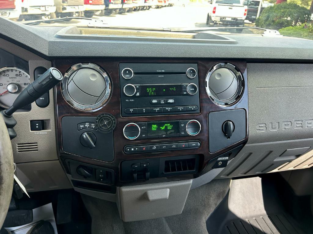2010 Ford F-250 Image 25
