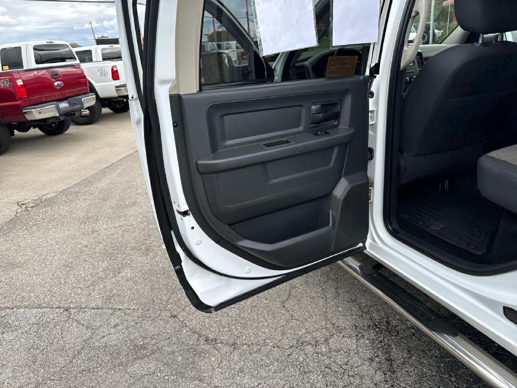 2012 RAM 3500 Image 12