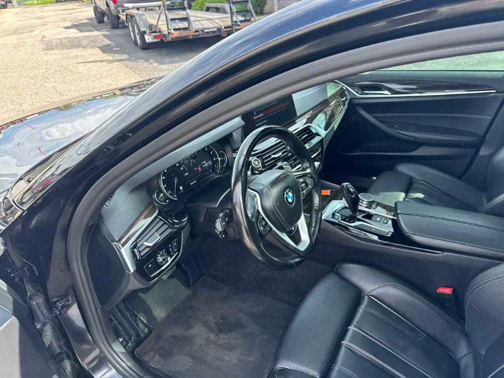 2018 BMW 5 Series Image 18
