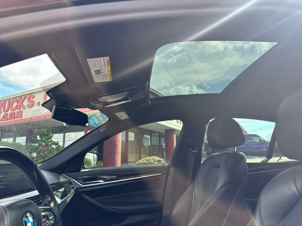 2018 BMW 5 Series Image 21