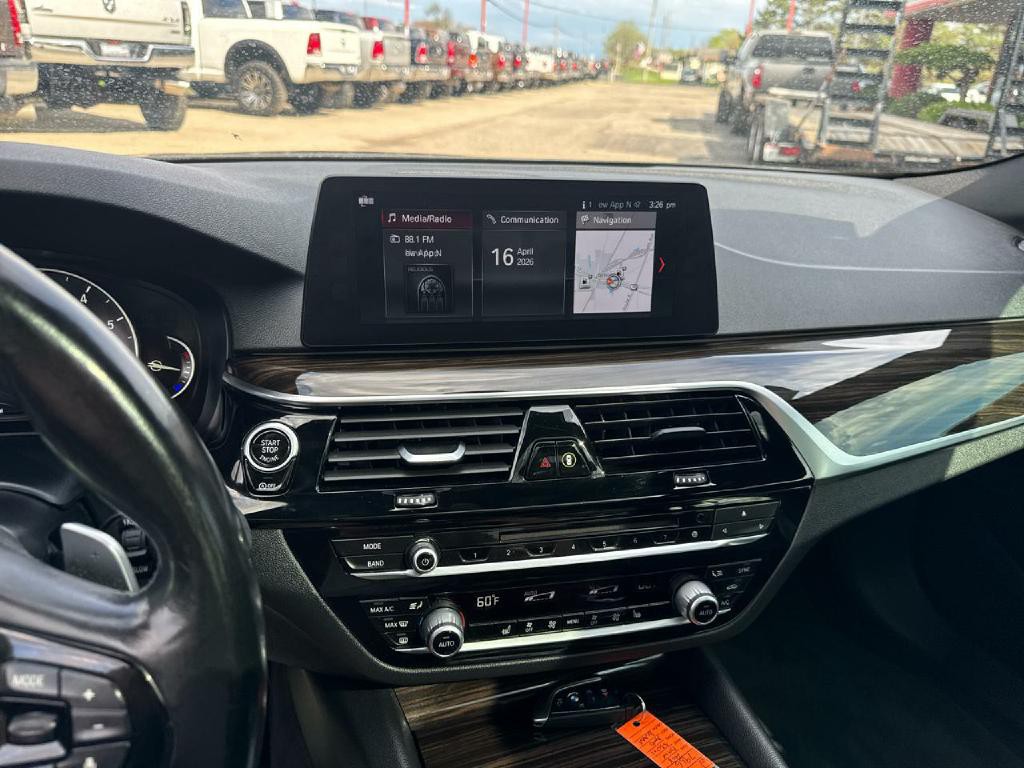 2018 BMW 5 Series Image 24