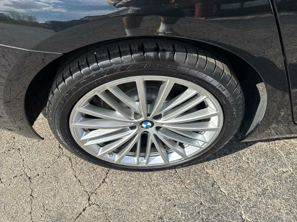 2018 BMW 5 Series Image 32