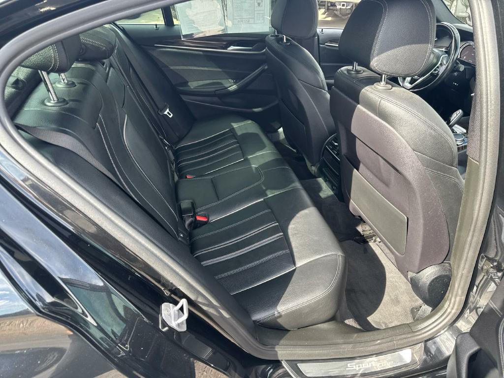 2018 BMW 5 Series Image 35