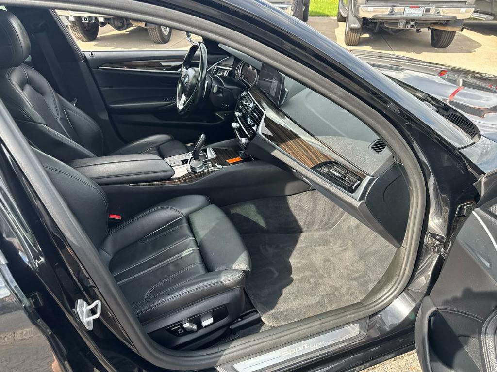2018 BMW 5 Series Image 40