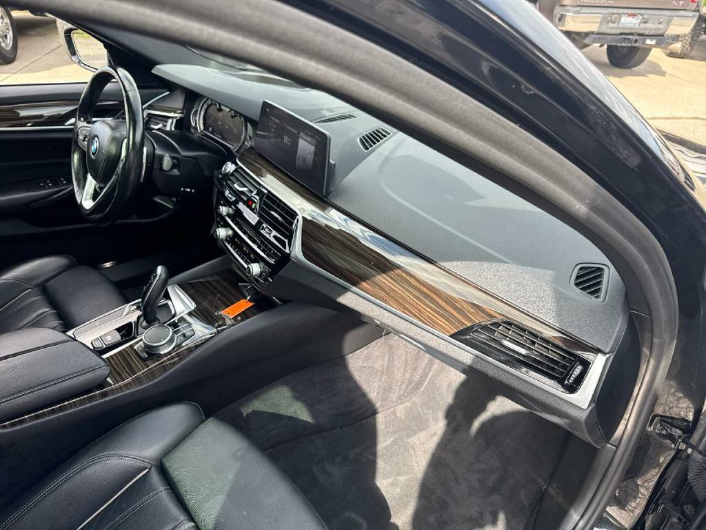 2018 BMW 5 Series Image 41