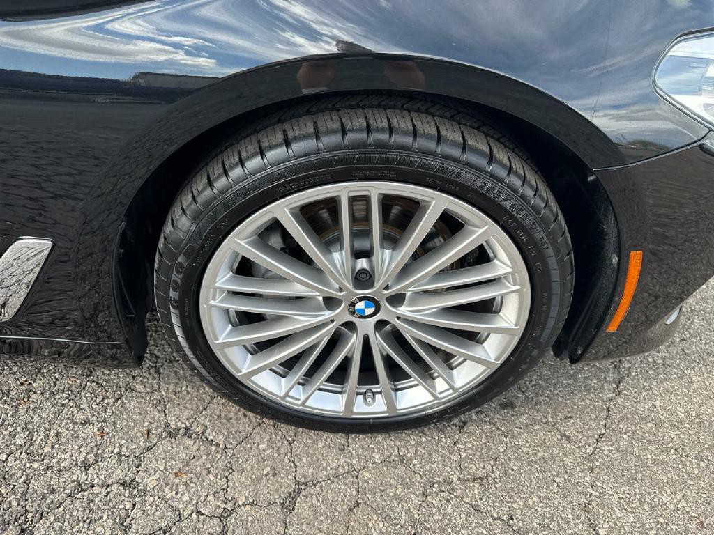 2018 BMW 5 Series Image 45