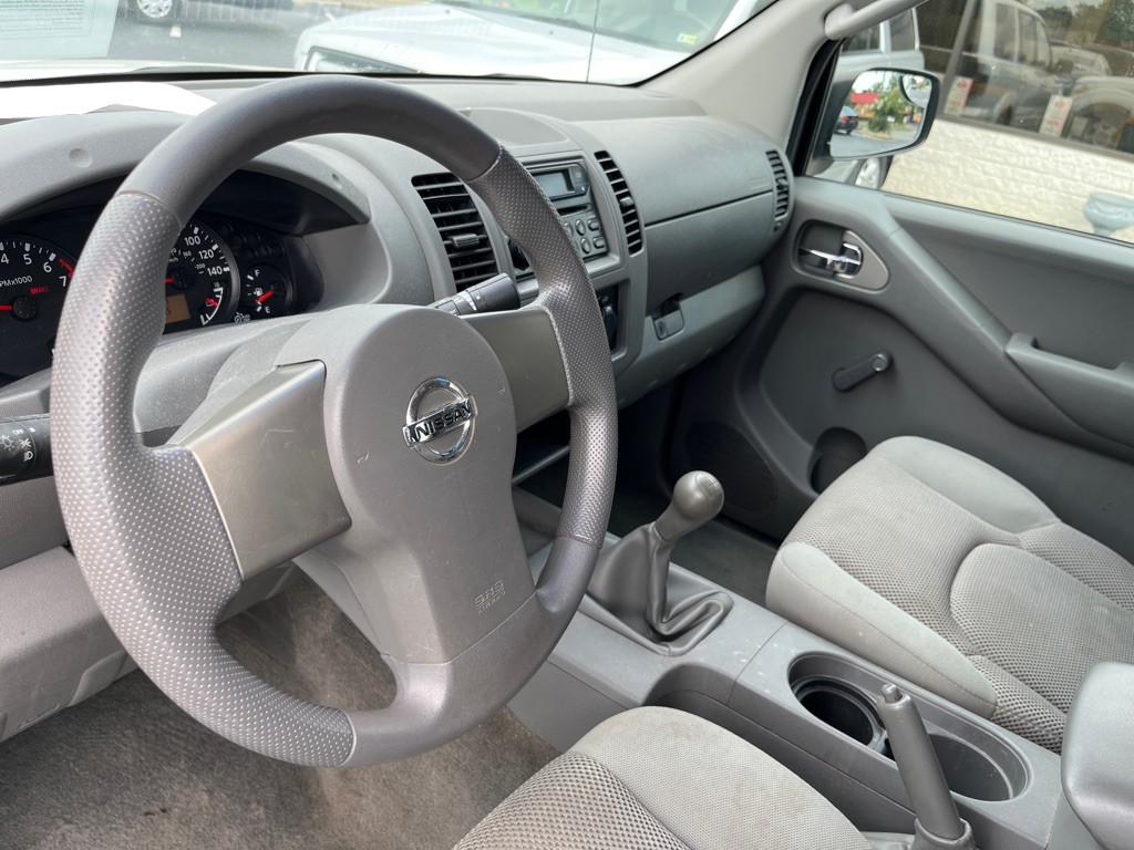2006 Nissan Frontier Image 10