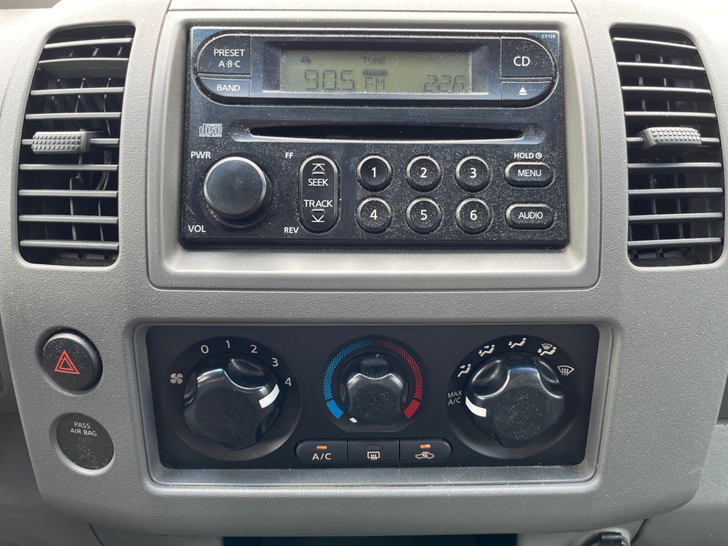 2006 Nissan Frontier Image 11