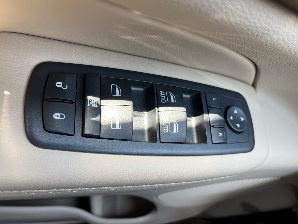 2016 Jeep Grand Cherokee Image 17