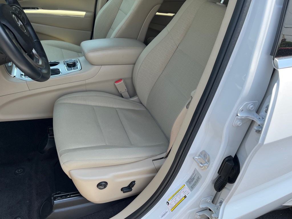 2016 Jeep Grand Cherokee Image 19