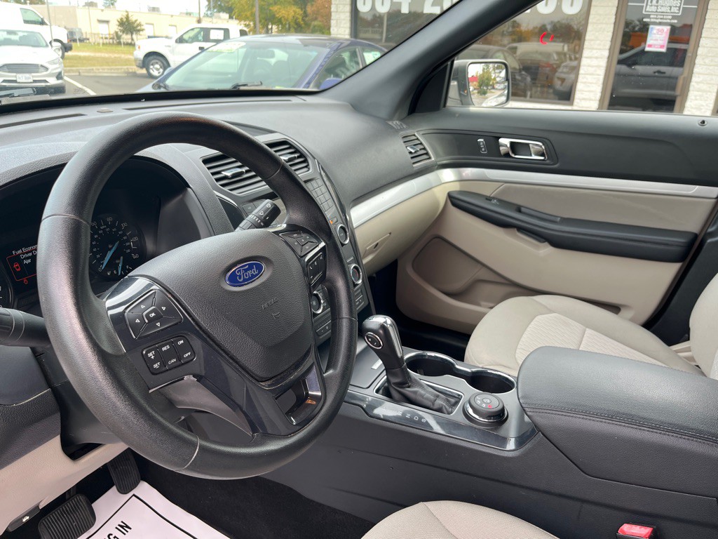 2018 Ford Explorer Image 9