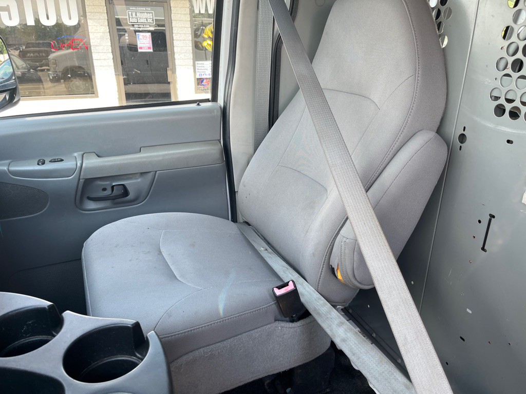 2008 Ford Econoline Image 17