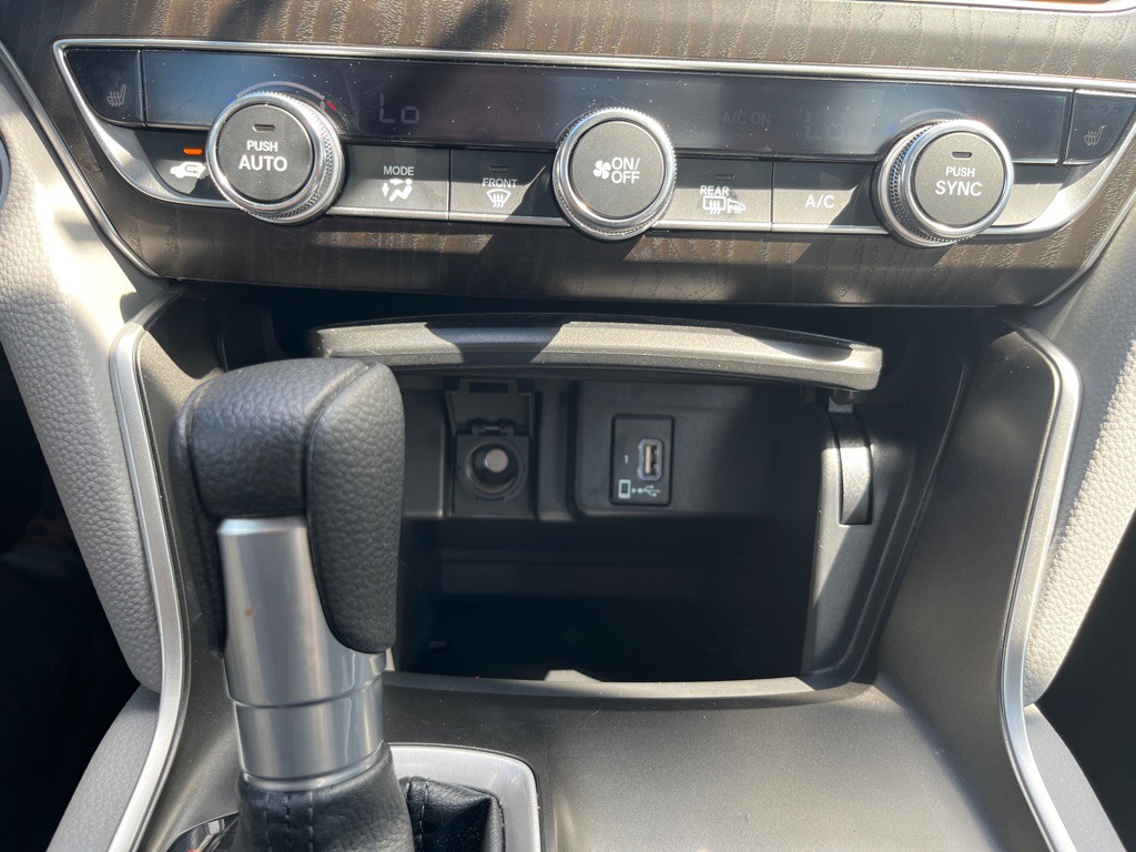 2019 Honda Accord Image 12
