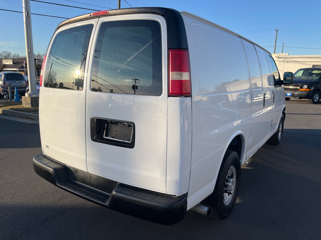 2014 Chevrolet Express Image 5